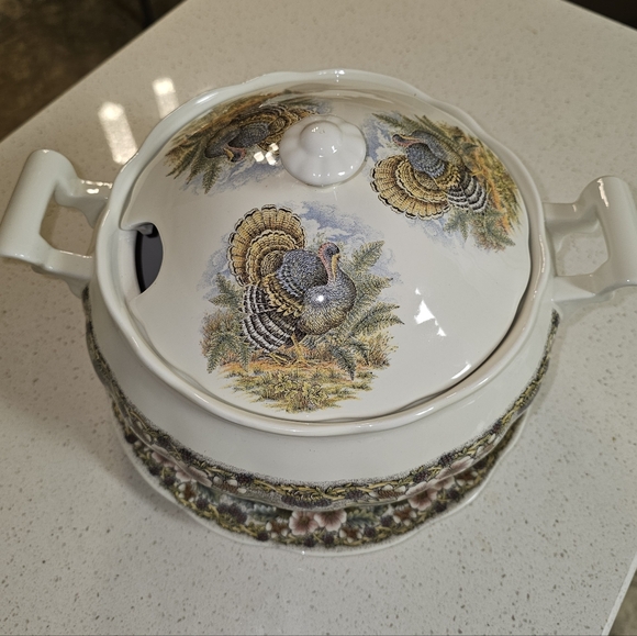 Thanksgiving Queen's Soup Tureen Myott Archive China 3 Piece - Picture 1 of 8